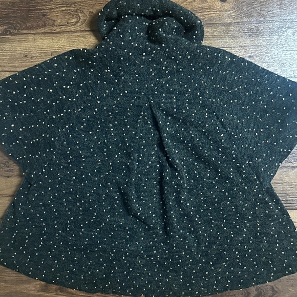 Damee Inc. • Small/Medium • Black/Beige • Speckled • Poncho Style Jacket - Picture 10 of 14